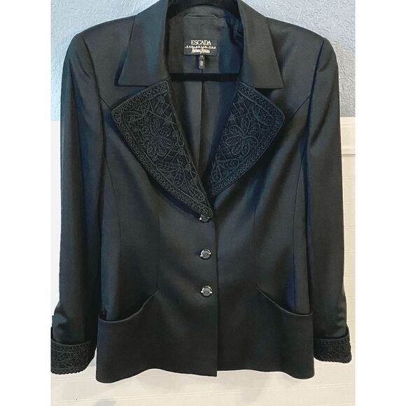 Escada Women's Embroidered Collar Front Pocket Button Closure Blazer Black - Picture 3 of 11